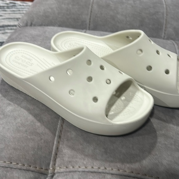 CROCS Shoes - Crocs Classic Platform Slide Sandal Color Bone Women's new size 9